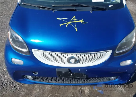 2016 Smart Fortwo Prime z USA, uszkodzony, nr VIN WMEFJ5DA2GK054813